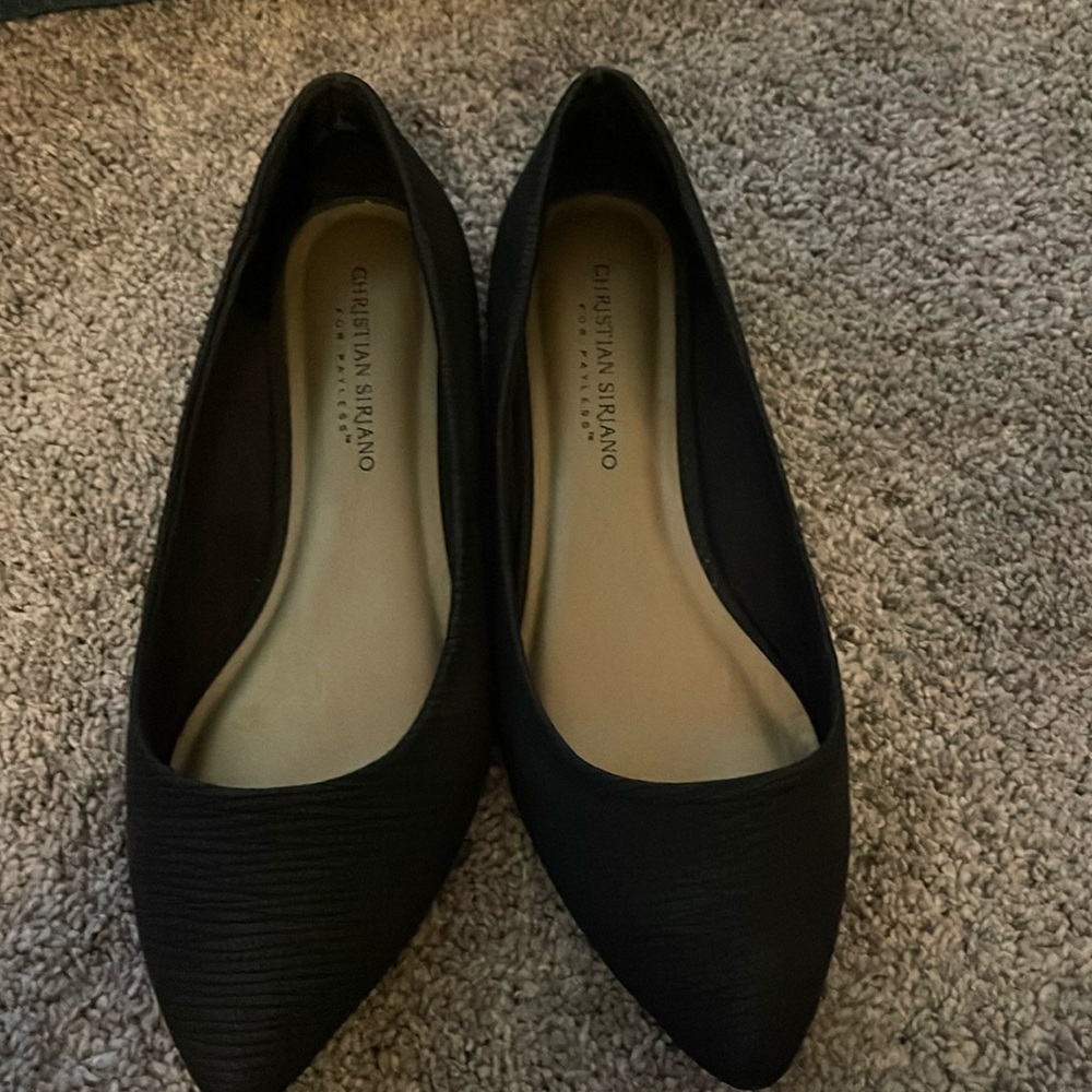 Christian Siriano Womens Gigi Black Pointed Toe Solid Size 7.5W Ballet Flat Shoe
